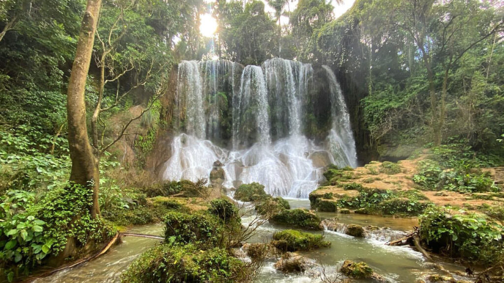 Descubre la belleza natural de las cascadas de Cuba: un paraíso escondido