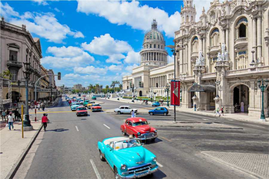 Descubre los Costos de Viajar a Cuba desde México: ¿Qué tan caro es para un mexicano?